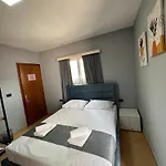 Olivias Center * Sarandë