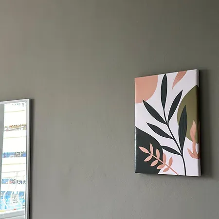 Olivias Center Apartment